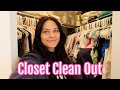 Emma&#39;s Yearly CLOSET Clean OUT! It&#39;s So ORGANIZED! Emma and Ellie