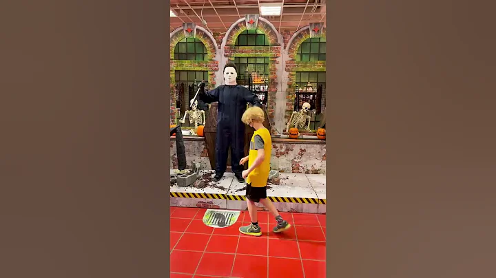 GOT HIM! Spirit Halloween prank!! Best store ever really🎃 #shorts