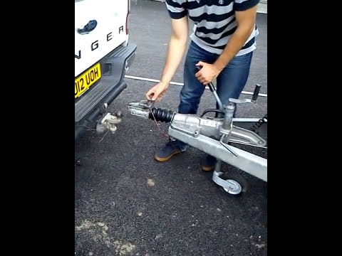 B+E Trailer Towing Test Re coupling/Uncoupling - 2018