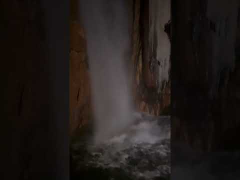 Video: Posjeta pećinama Grotte di Stiffe u Abrucu, Italija