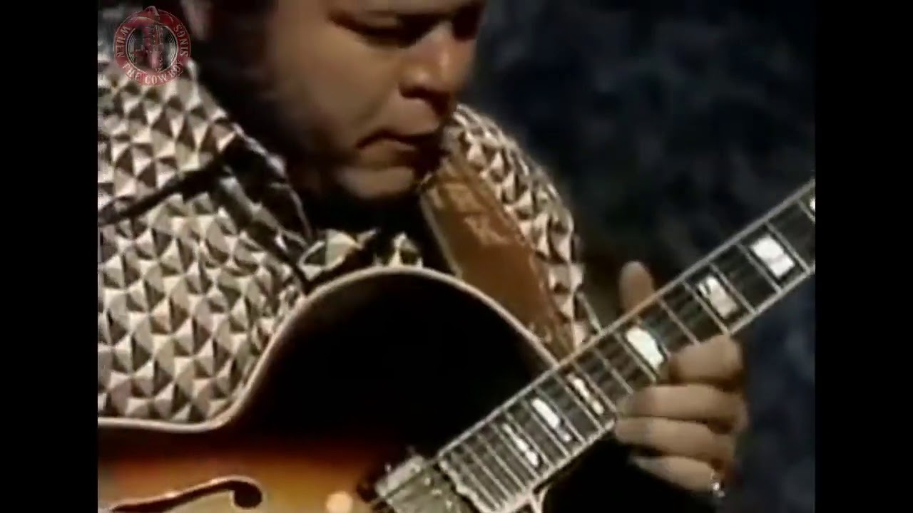 Roy Clark Roy's Guitar Boogie - YouTube