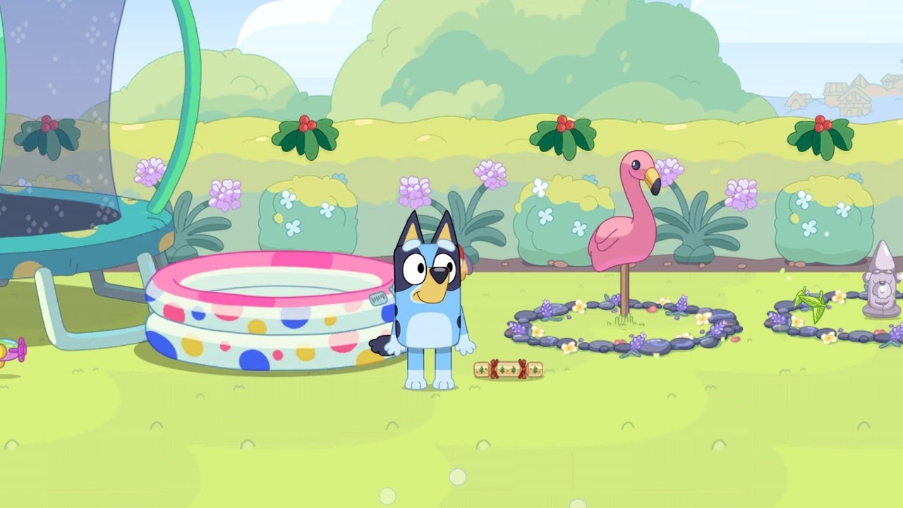 Bluey’s Christmas Candy Cracker Surprise 🎁 | Fun Holiday Play in the Backyard