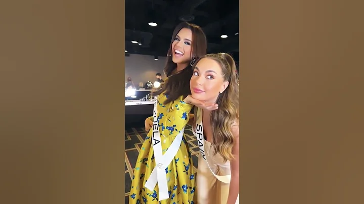 Miss Spain Alicia Faubel and Miss Venezuela Miss A...