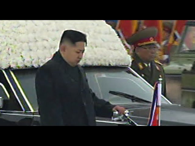 Scenes Of Mass Grief As Mourners Line Streets At Funeral For Kim Jong Il Youtube