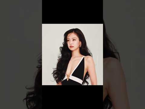 she's serving the looks. #blackpink #jennie