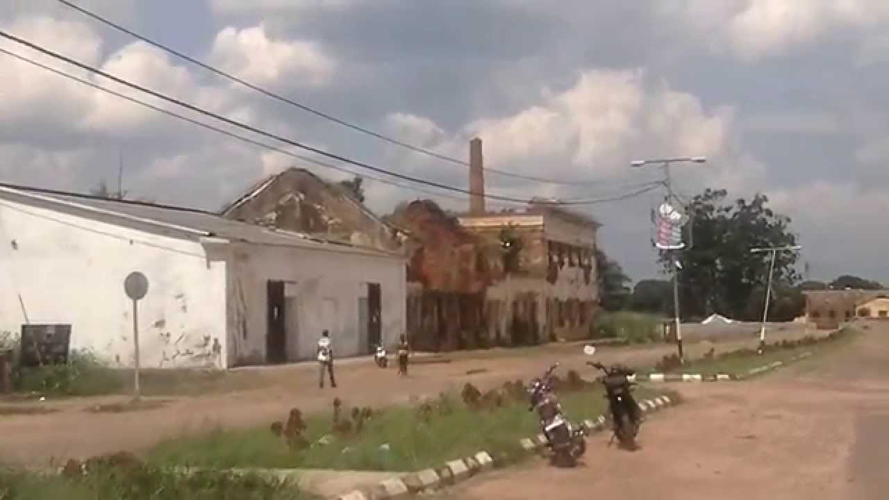 Avenida do Hospital, Sanza Pombo, Uíge, Fev 2014