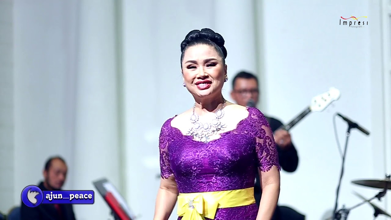 Titi Dj - Jangan Biarkan (Live @jakarta) - YouTube