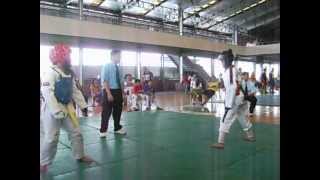 Gee, yellow belt vs. brown belt (TKD)