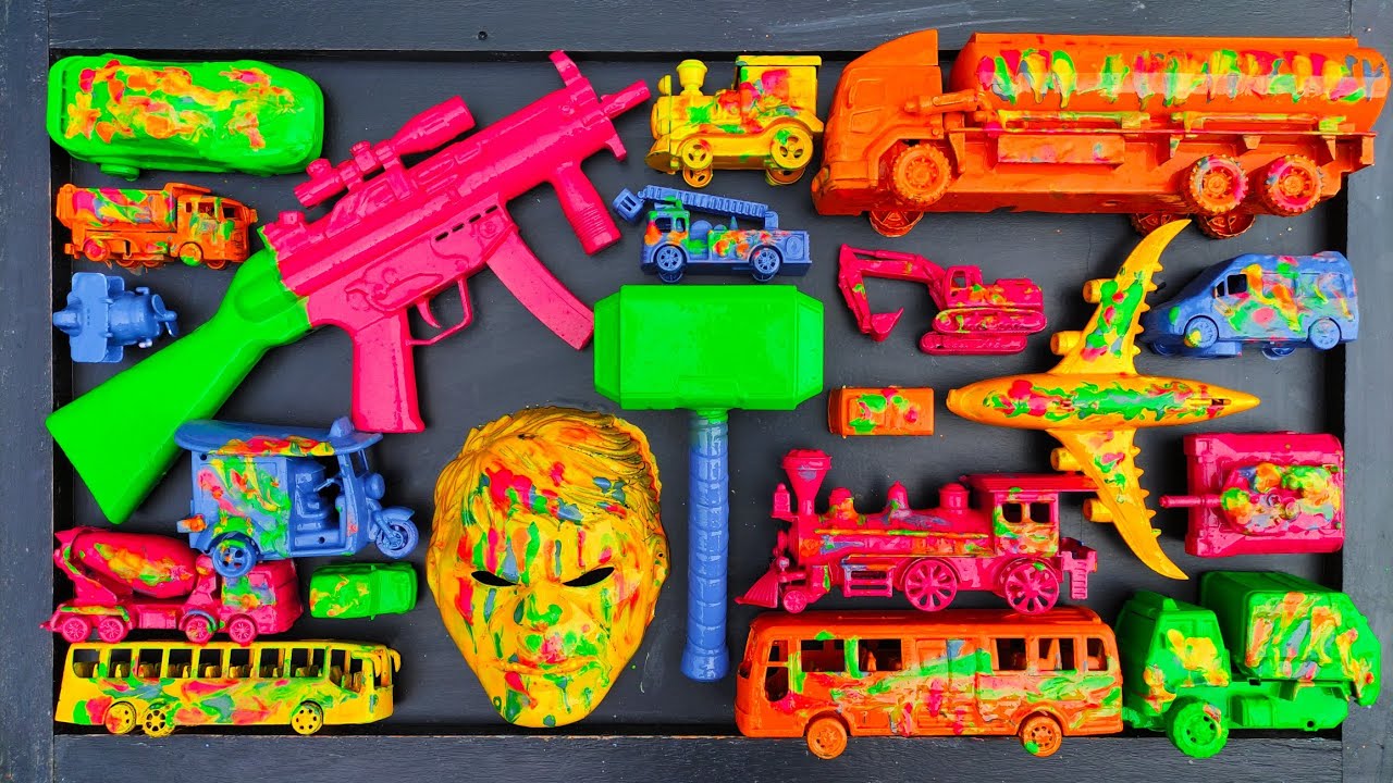 Membersihkan Mainan Mobil Balap, Truk Molen, Excavator, Kereta Api, Bus Telolet, Tank Baja, Pesawat