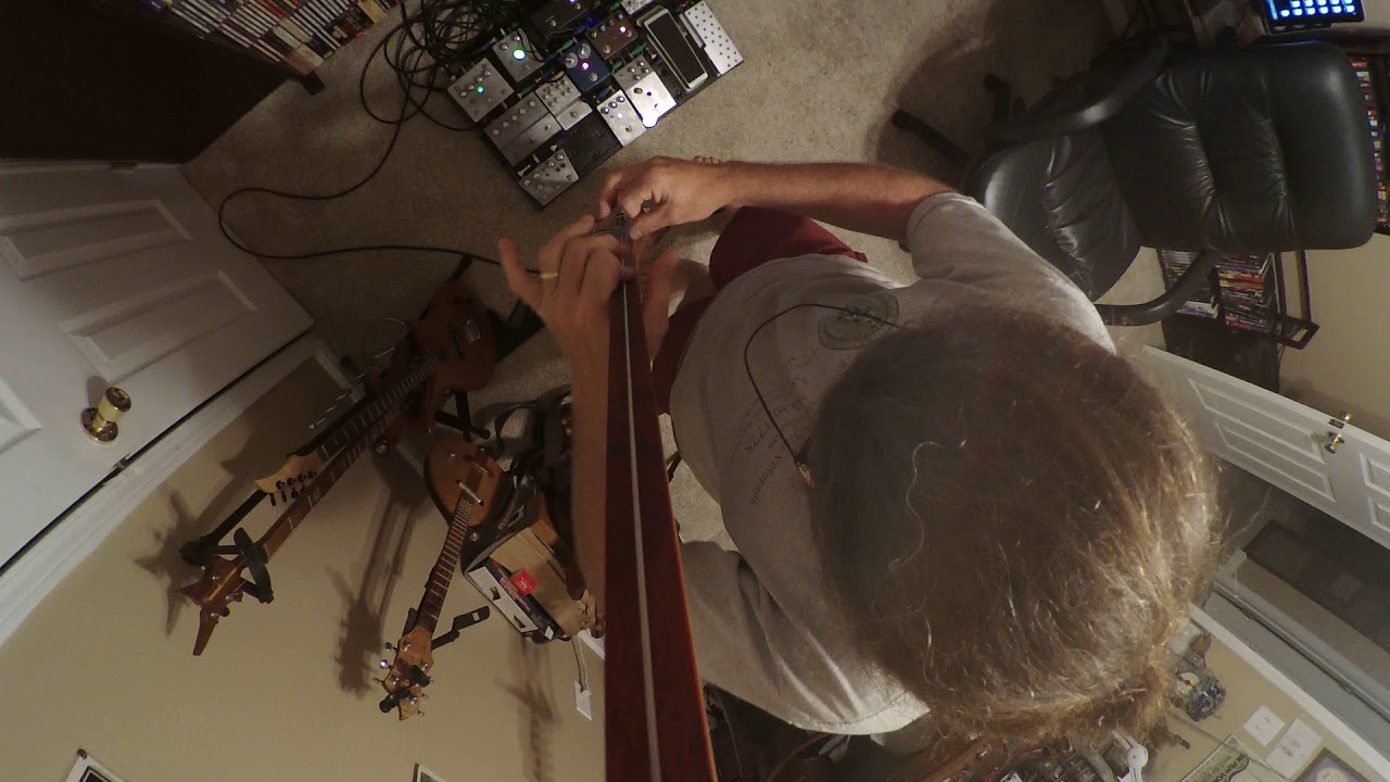 highdive! One string bass krappy guitars