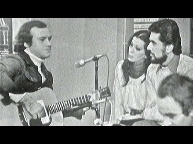 Watch Nicu Alifantis - Balada blondelor iubiri (Arhiva TVR - 1981) on YouTube