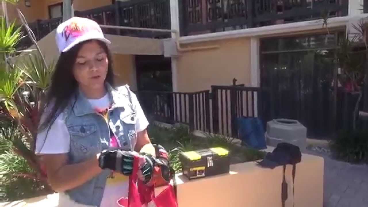 Brisk AquarioHD Gift Exchanges with Zankye! [Fort Lauderdale, FL] [July 4, 2014] - [1080p-HD]
