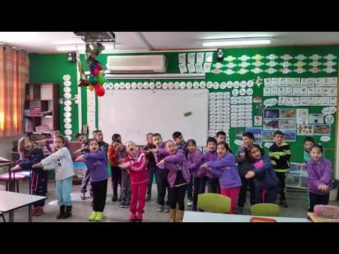 قصيدة إش إش أداء طلاب الأول أ المربية غادة عيساوي مدرسة الغزالي كفر مندا