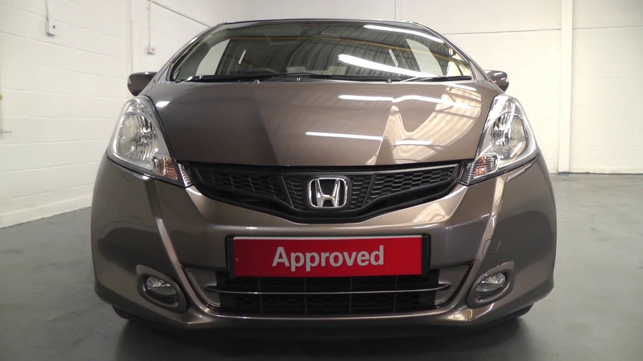 Honda JAZZ 1.4 EX in urban titanium metallic , video walkaround !