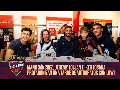 Manu Sánchez, Jeremy Toljan e Iker Losada protagonizan una tarde de autógrafos con Lowi