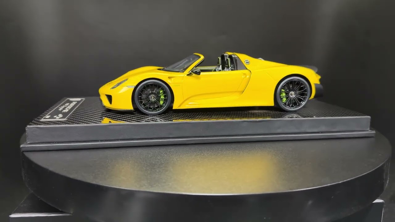 YY Model 1/18 918 Spyder Yellow