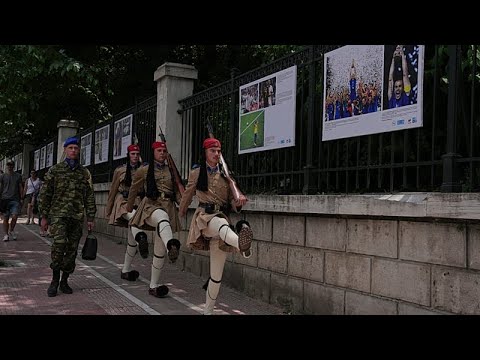 История чемпионатов мира по футболу в 121 фотографии в центре Афин