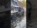 Tuwing tanghaling tapat sumisilong sila sa ilalim ng pintuan #viralvideo #fishing #trending #shorts