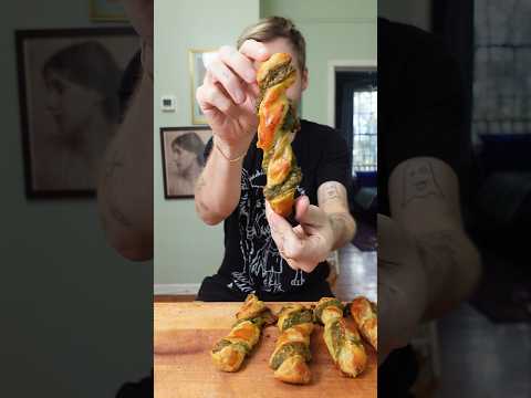 You need to try these pesto pastry twists! #shorts #pastries