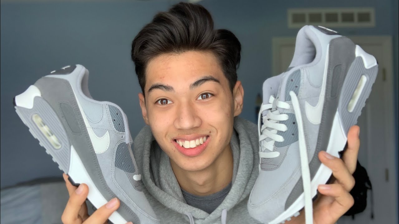 AIRMAX 90 PRM LIGHT SMOKE GREY (SNEAKER OF THE YEAR?)