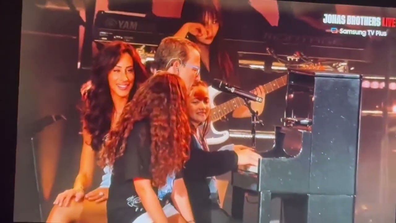 When You Look Me In The Eyes Jonas Brothers Family