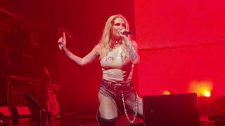 Kesha - 'Woman' Live (House of Kesha Tour, Glasgow
