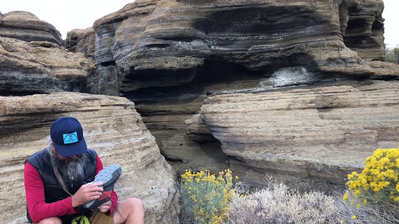 The Fraser and Hunters Random hike to the Mono Lake Slot Canyon (fissue)