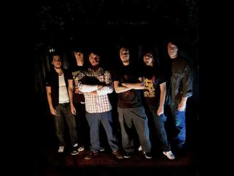 Смотреть «Envydust - Apresenta ele» на YouTube Смотреть «Envydust - Apresenta ele» на YouTube