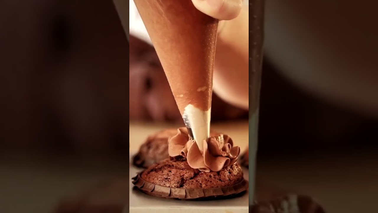 Indulge in Cozy Evenings with Our Chocolate Chip Cookie Scented Candle