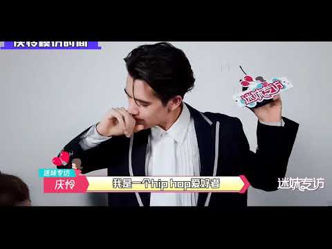 庆怜模仿奥斯卡，笑吐了，熊熊撞墙哈哈哈