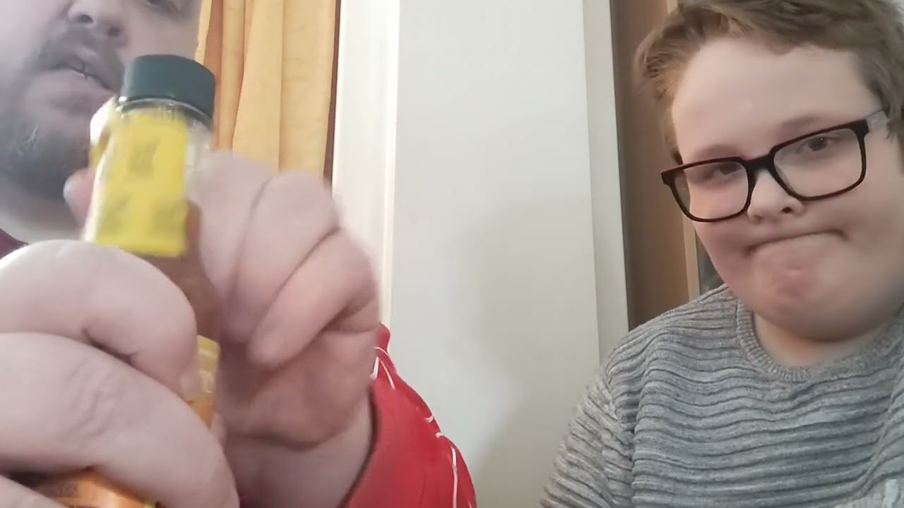 Hotsauce test De'jo Muldvarp ft Chili BOY