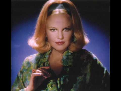 Karin Pagmar sings Peggy Lee The party's over