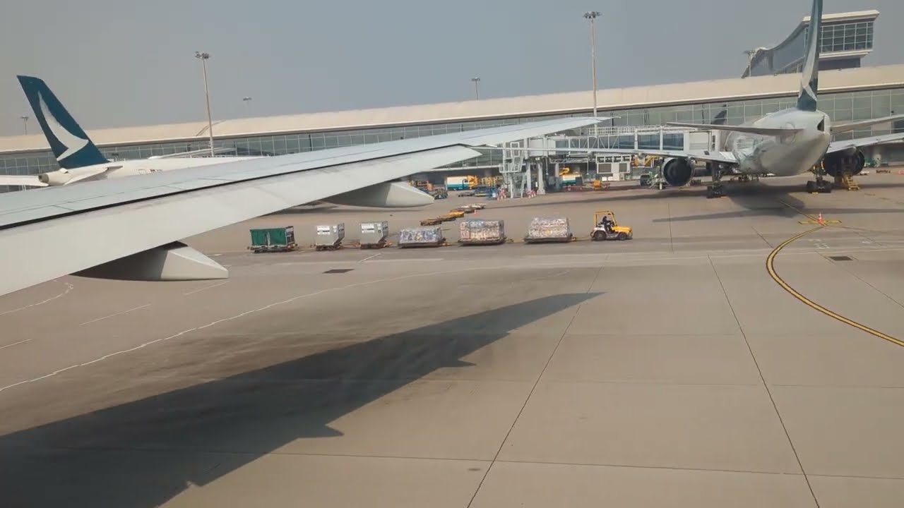 【巨大空港】キャセイのB773で香港を07C離陸！成田へ向けて！B-HNO