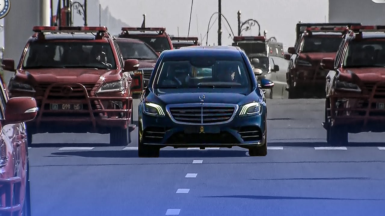 لحظة مغادرة موكب السلطان هيثم أكادمية السلطان قابوس لعلوم الشرطة