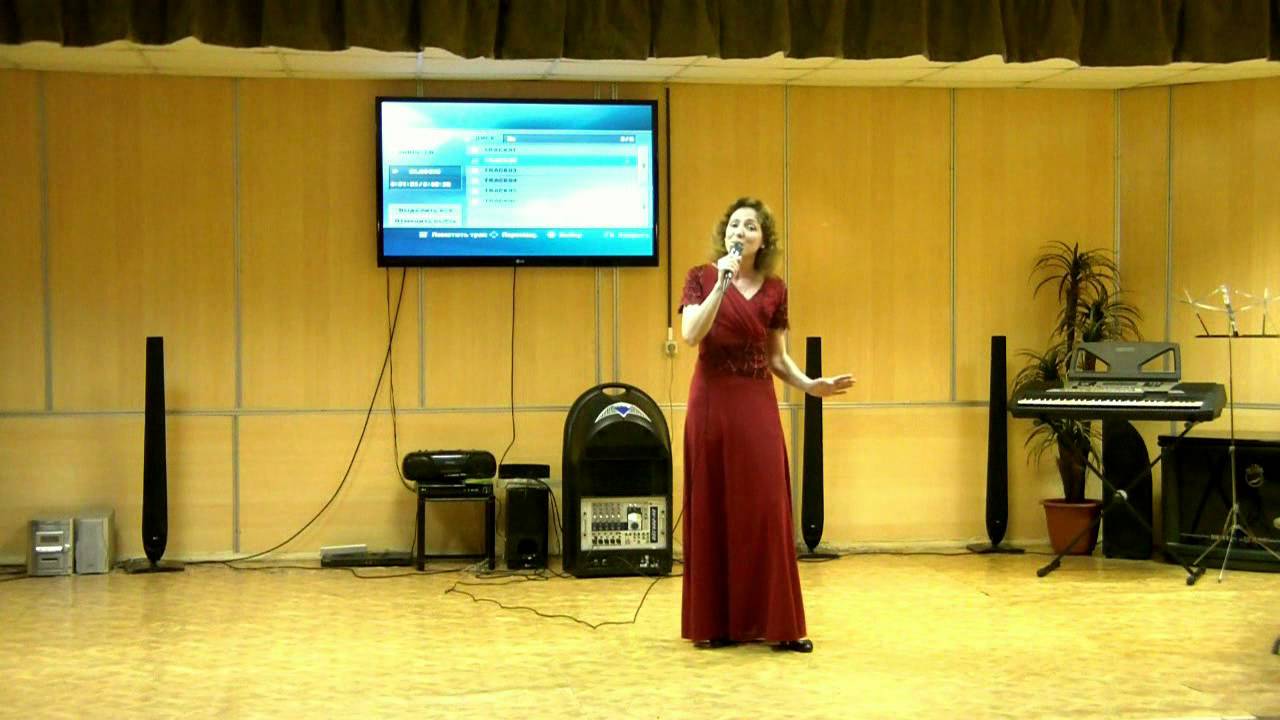 Юля поет песню. Любовь певчих. Концерты в сочи, юля, кто поёт?. Юля певчих. Занятие вокалом по скайп.