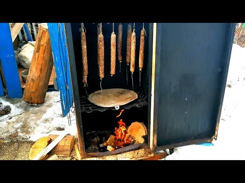 Видео: ОДИН ДЕНЬ В ДЕРЕВНЕ. КОПТИМ КОЛБАСУ. ПРОВЕРЯЕМ ЖЕРЛИЦЫ.