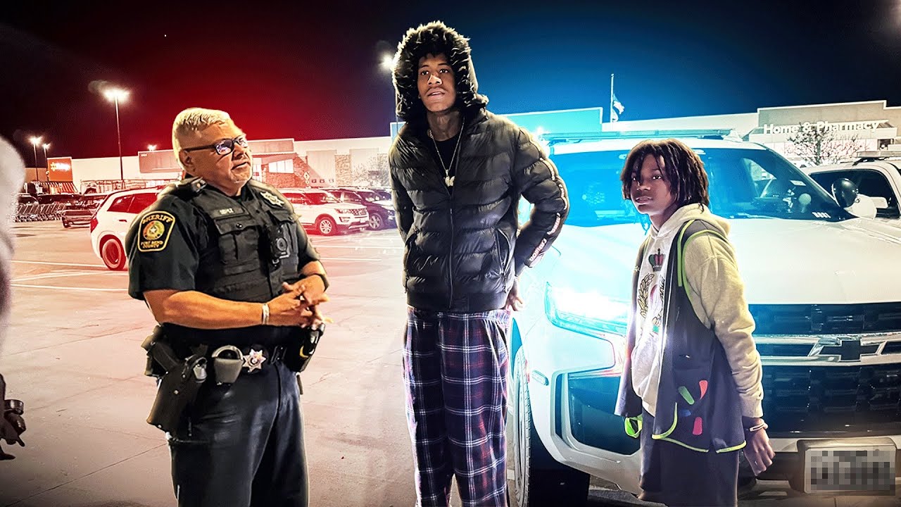 Полиция арестовала Кну и Дарена после того, как они это сделали