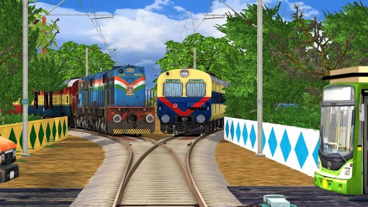 Crazy Forked Railroad Crossing 2 Trains Crossing Each Other  at Unmanned Level Crossing