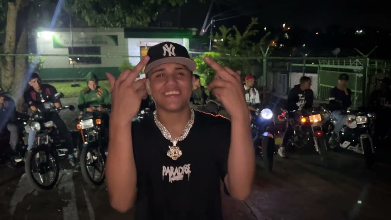 RIKITY-ZFLOW ft: RONALDMUSIC (VIDEO OFICIAL)