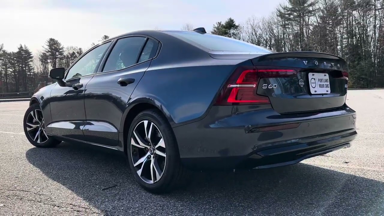 2024 Volvo S60 Core in Denim Blue Metallic / Walkaround with