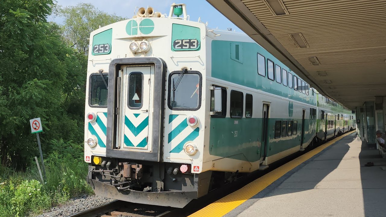 (Old Cab Car) GO 1873 (Hamilton Express) - 253 With 649 At Port Credit ...