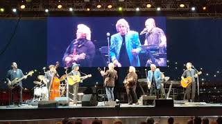 Watch Steve Miller Band Going To The Country video