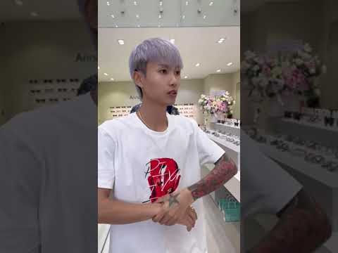Video Đạt Villa thật cool ngầu khi đeo kính mắt Anna - youtube