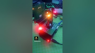 Raspberry Pi Traffic Lights - #shorts