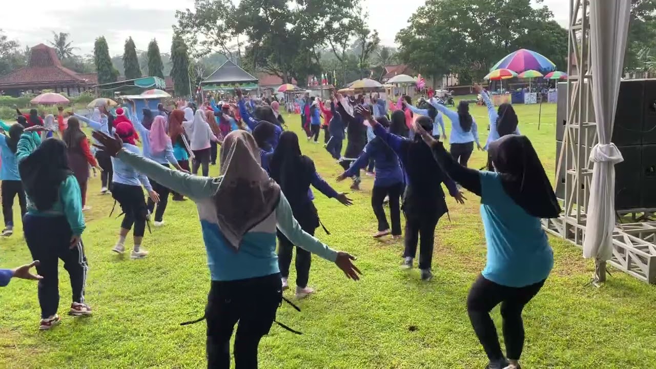 Goyang maju mundur event: SenamMasaldlmRangka Menyambut Bln Ramadhan  by Paguyuban Pemuda Selanegara