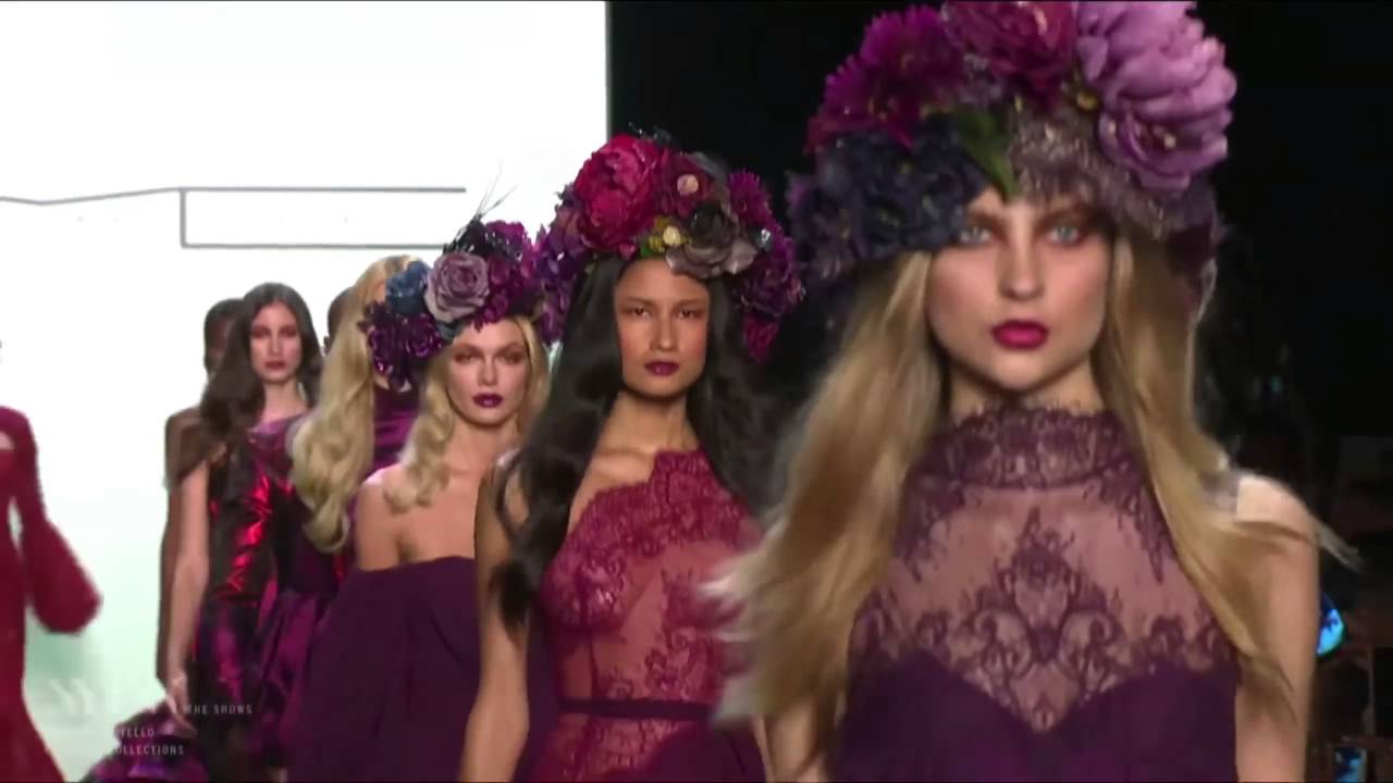 Model falls down during Michael Costello Spring/Summer 2017 fashion show