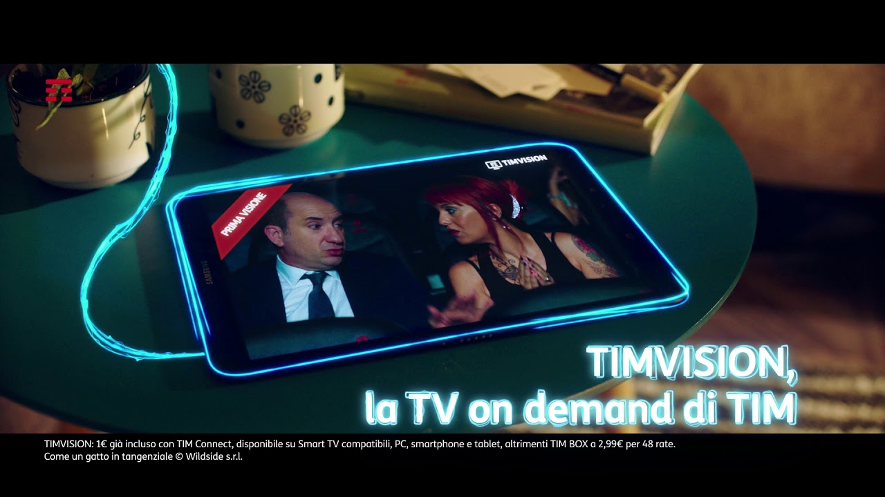 Spot TIM - L'estate arriva con TIM Connect!