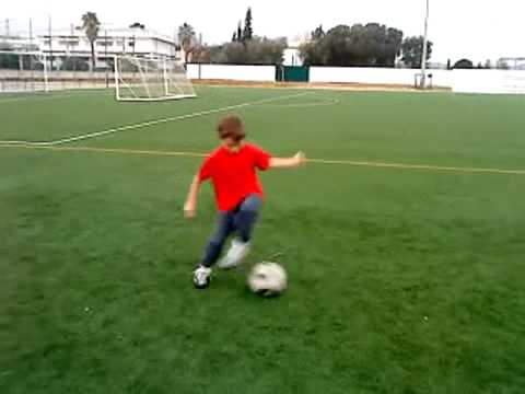 Mini Cristiano ronaldo Cr7 - YouTube