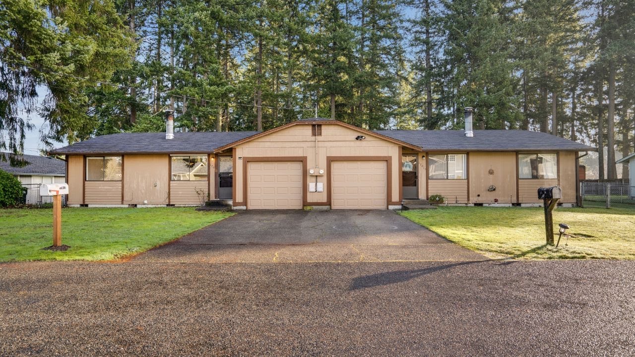 Sweet Duplex Opportunity 17013 & 17015 8th Ave Ct E Spanaway, WA