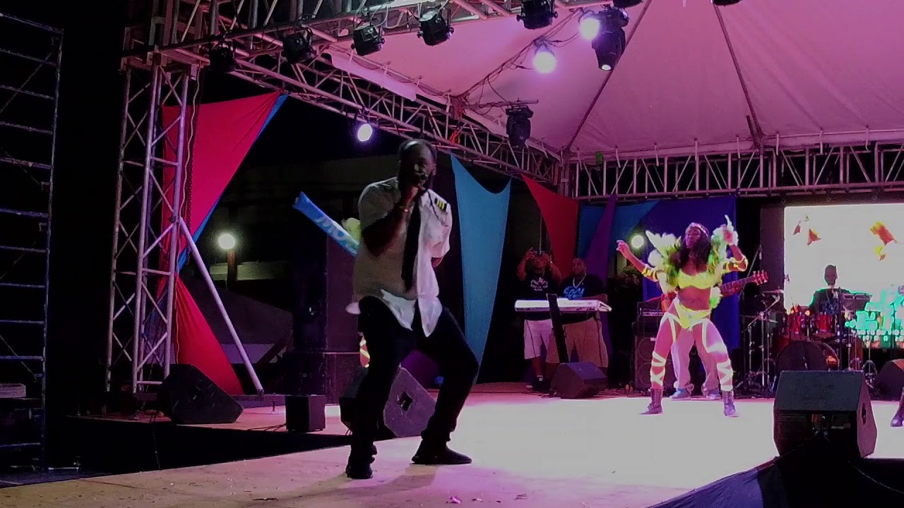 Bling Breezy Performing "Jumbo Jet" Live At The International Flow Soca Rave